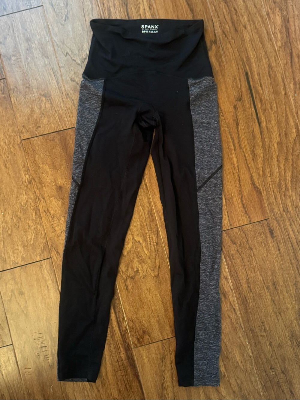 SPANX Black and Gray Contrast High-Waist Leggings